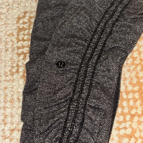 Lululemon Wunder Under Pant (Hi-Rise) (Stirrup) - Picture 6 of 7